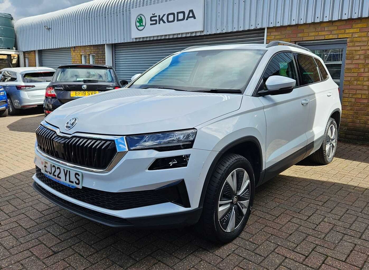 SKODA Karoq SUV 1.0 TSI (110ps) SE Drive